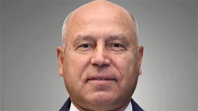 وزارة النقل تنفي وجود حساب رسمي للفريق كامل الوزير على «فيسبوك»