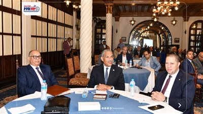 سكرتيرو عموم الفيوم وبني سويف والجيزة يناقشون تطوير نظم الإدارة المحلية