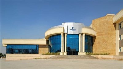 أكاديمية مصر للطيران تجدد اعتمادات شهادات 