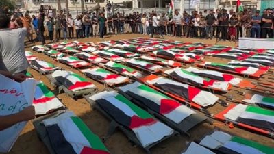 بعد أشهر تحت الأنقاض.. غزة تشيع 112 شهيدًا في أكبر جنازة جماعية منذ بدء الحرب