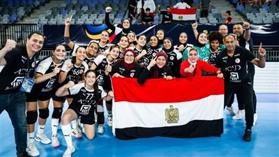 وزير الرياضة يهنئ منتخب الناشئات بعد التأهل إلى ربع نهائي بطولة العالم