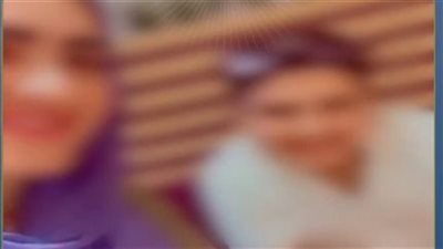سيدة تسب طليقها داخل المطار وتحرض نجلها على الإساءة إليه.. والداخلية تكشف الحقيقة