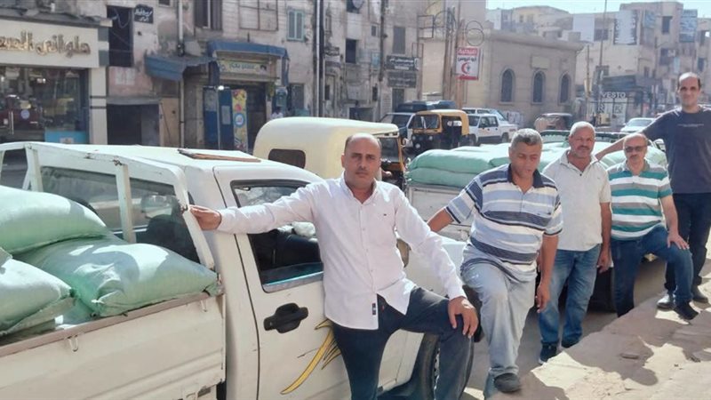 ضبط 74 شيكارة دقيق