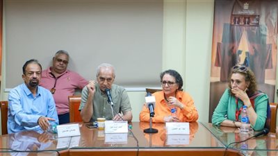 المهرجان القومي للمسرح المصري يحتفي بالفنان الكبير عبد العزيز مخيون