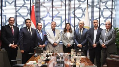 وزيرة البيئة تبحث مع غرفة الصناعات الكيماوية تطوير صناعة تدوير المخلفات ودعم الاقتصاد الأخضر