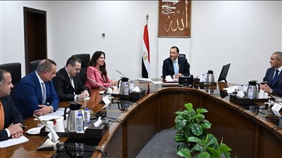 رئيس الوزراء يستعرض مقترحاً لمشروع قانون الاتحاد المصري للمطورين العقاريين
