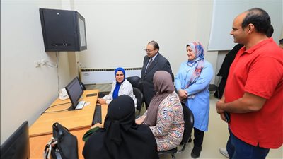 رئيس جامعة كفر الشيخ يتابع ميدانيا انطلاق أعمال تنسيق الثانوية العامة |صور