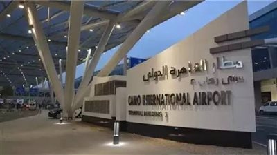ضبط مخدر القات وأقلام مونجارو في 3 محاولات تهريب بمطار القاهرة
