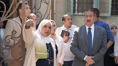 محافظ بورسعيد يتفقد مدرسة النصر الفنية للتمريض ويبحث تطويرها ورفع الكفاءة