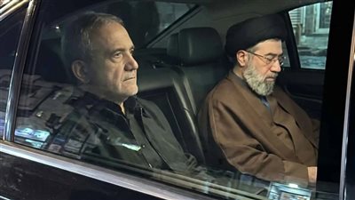 الرئيس الإيراني: التواصل مع مجتبى خامنئي صعب للغاية في الوقت الراهن