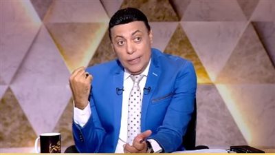 «عفاريت الأسفلت».. محمد الغيطي يطالب بضبط سائقي الموتوسيكلات