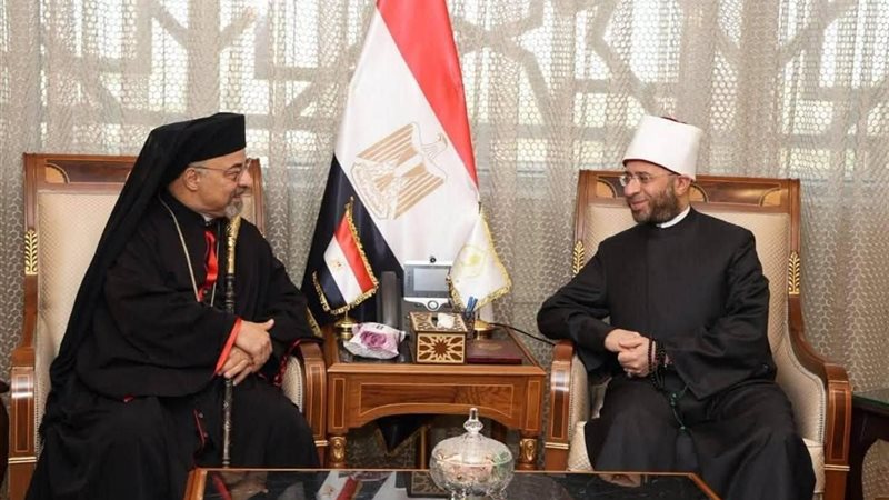 وزير الأوقاف وبطريرك