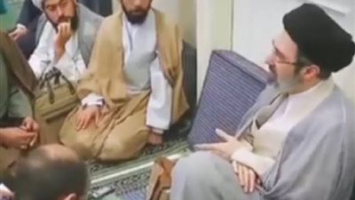 أول ظهور مصور لمجتبى خامنئي منذ توليه قيادة إيران.. ماذا تكشف المشاهد؟