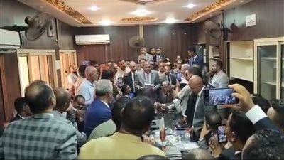 «تسريبات وإهدار مال عام».. بيان عاجل من محامين قنا للمطالبة بتجميد صلاحيات النقيب بالمحافظة