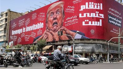 جداريات إيران.. حرب دعائية في الشوارع ورسائل تتجاوز الحدود