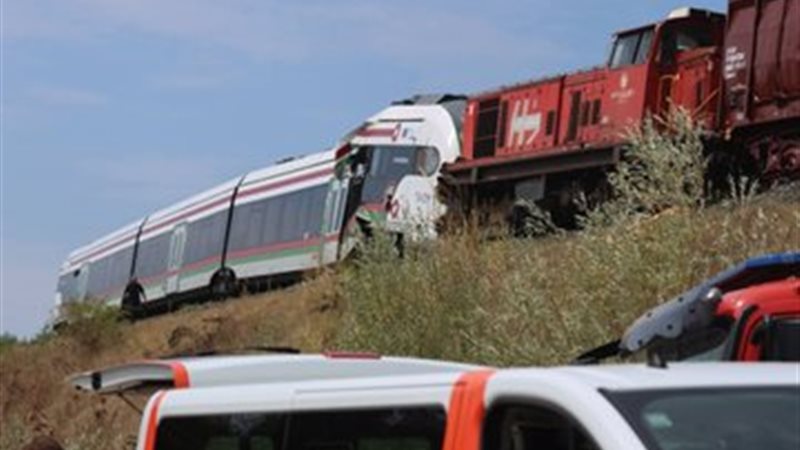 حادث تصادم قطارين