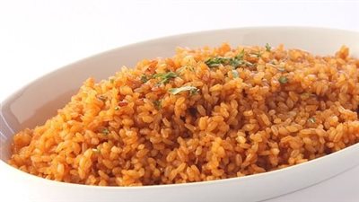 طريقة عمل الأرز الصيادية.. وصفة شهية بجانب الأسماك والمأكولات البحرية