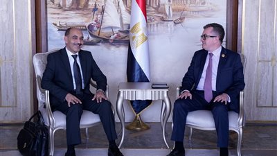 وزير التخطيط يبحث سبل التعاون المشترك مع وكالة الفضاء المصرية