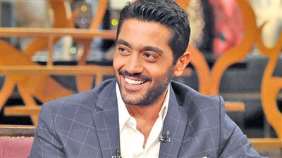 أحمد فلوكس يتساءل: ما الذي ينبغي أن نشغل به أنفسنا في زمن الفتن ؟ 