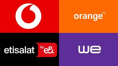 بدء إخطار بعض العملاء بالتوجه إلى فروع الشركات لتحديث بيانات خطوط المحمول