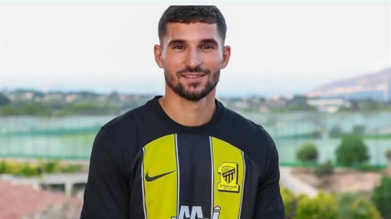 حسام عوار
