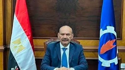 استجابة سريعة من محافظ السويس لتوفير مقر إضافي وباصين لاختبارات طلاب التطبيقية