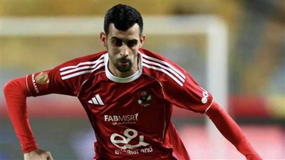 إعلامي شهير يكشف كواليس تحرك الأهلي السري لحسم صفقة بديل يوسف بلعمري