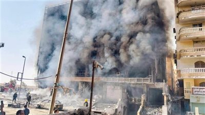 فحص آثار الحريق والسلامة الإنشائية لمول حدائق الأهرام