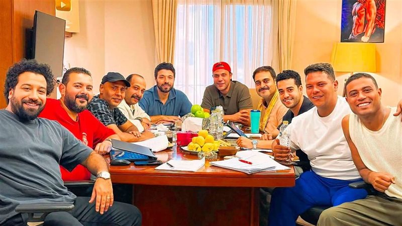 أبطال وصناع فيلم