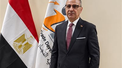 جهاز تنمية التجارة الداخلية ينقل مكتب سجل تجاري الكوثر بسوهاج إلى بنك مصر بأخميم