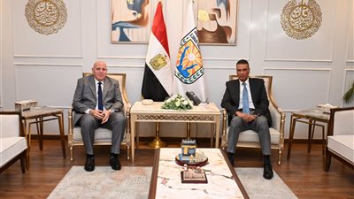 محافظ جنوب سيناء يستقبل مدير الأمن لمناقشة الملفات الأمنية والخدمية