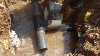 مياه القناة: الانتهاء من إصلاح كسر بخط مياه بعزبة أحمد عمر بالكيلو 2