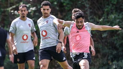 قبل صدام برشلونة.. الأهلي يواصل تدريباته في معسكر إسبانيا
