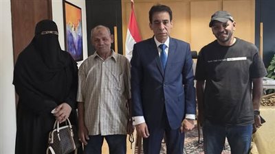 بعد أشهر من الاحتجاز.. الإفراج عن بحارين مصريين في إيران وبدء عودتهما للقاهرة