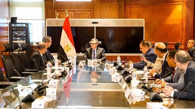 فض التشابكات المالية.. تحرك حكومي لتسوية مديونيات «الاستثمار القومي» لدى الوطنية للإعلام