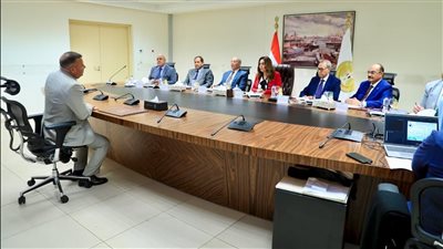 منال عوض: انتهاء مقابلات 1020 متقدما لمسابقة الوظائف القيادية بالوزارة 