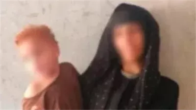 القبض على سيدة لاستغلال نجلها في التسول والتعدي عليه بالضرب بالجيزة