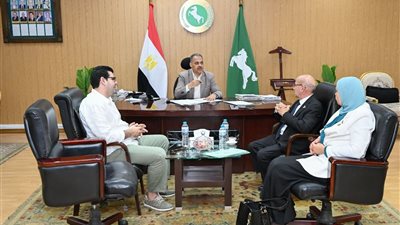 محافظ الشرقية يلتقي عددٍ من نواب البرلمان لإستعراض وحل مشاكل دوائرهم
