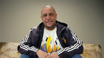 عبدالله الجهيني ينتقد شائعات إسلام روبرتو كارلوس: «لماذا الكذب والتأليف؟»