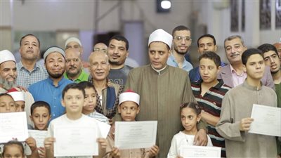 ابتهالًا وابتهاجًا بمولد خير البرية.. مسجد الحرمين بأسيوط يحتفي بذكرى المولد 