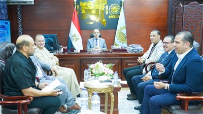 محافظ الغربية يلتقي أعضاء مجلسي النواب والشيوخ لبحث مشكلات الدوائر