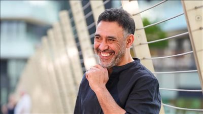 عمرو مصطفى يفاجئ الجمهور بنشر كوبليه أغنية جديدة من مسجل هاتفه الشخصي