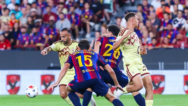 الأهلي وبرشلونة 
