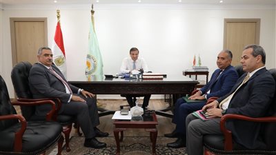 وزير الزراعة يستقبل سفير مصر الجديد لدى أوغندا لتعزيز التعاون والتبادل التجاري