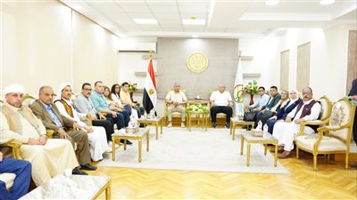وزير السياحة ومحافظ مطروح يبحثان سبل دعم خطط التنمية السياحية والاستثمار