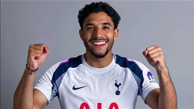 عمر مرموش يخضع للكشف الطبي اليوم تمهيدًا للانتقال إلى توتنهام