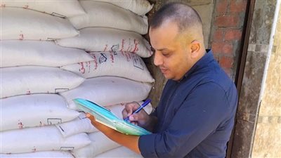 خلال حملة تموينية.. ضبط 5 أطنان ملح داخل معمل ألبان بكفر الشيخ