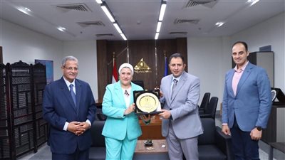 محافظ دمياط ورئيس المجلس القومي للطفولة يشهدان إطلاق حملة 