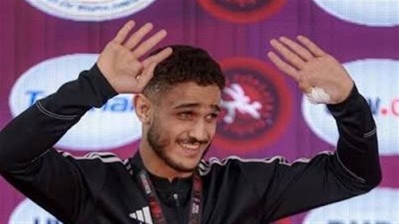 مصطفى حسين 