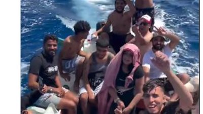 «وصلنا إلى إيطاليا.. لا باس».. ناج من قارب الموت يكشف الوجه الآخر لفاجعة الهجرة في تونس